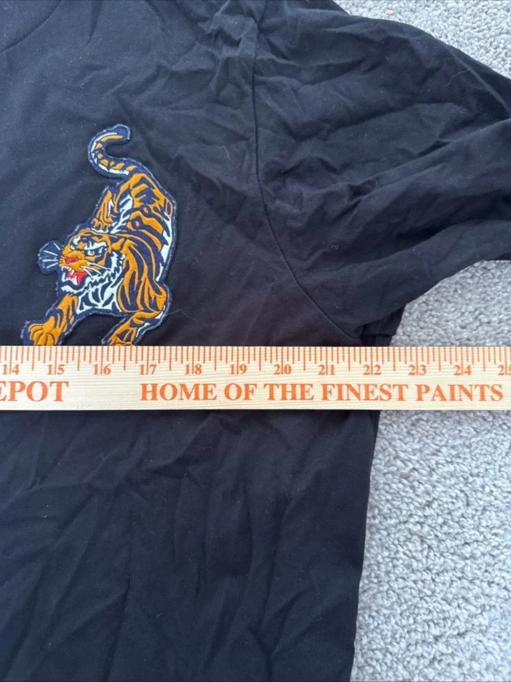 Adidas‎ Embroidered Tiger Patch Mens Medium Black T-Shirt